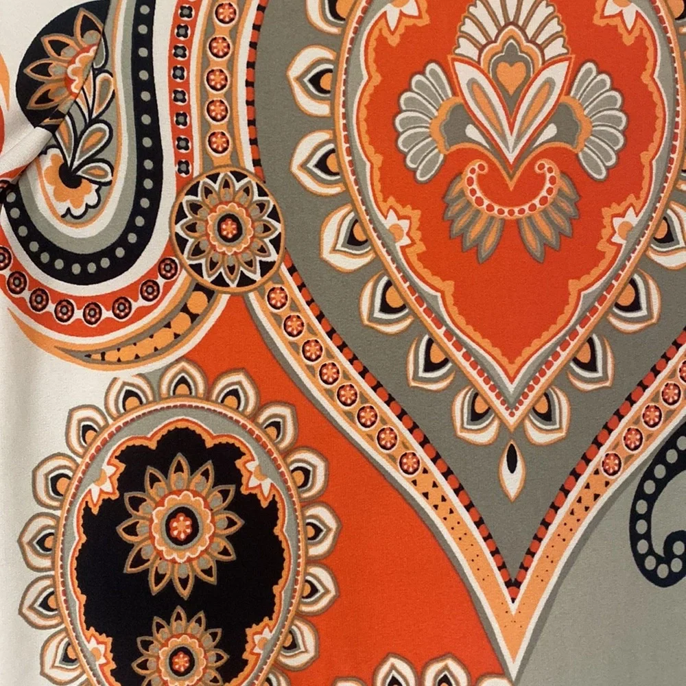 Patterned Dress - Picture 2 of 6